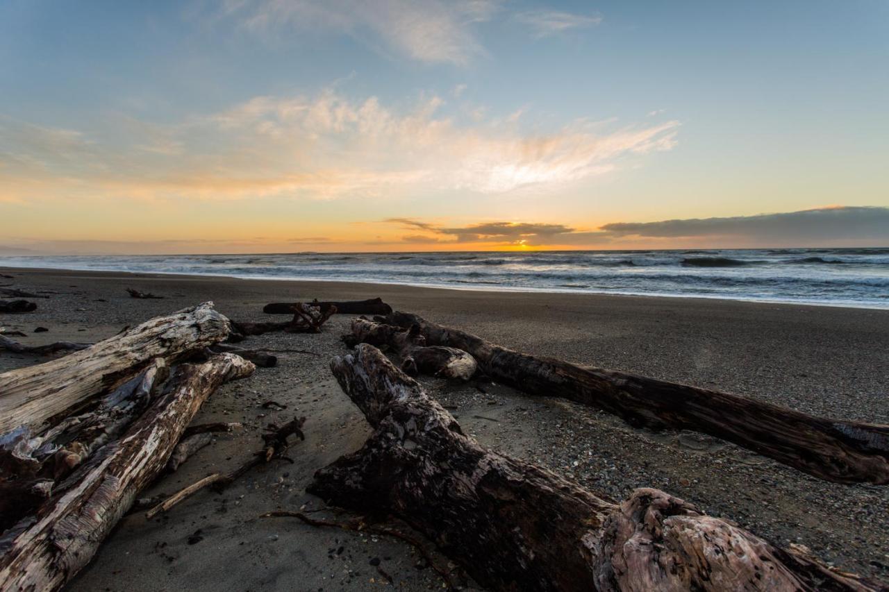 Haast Beach Motel *